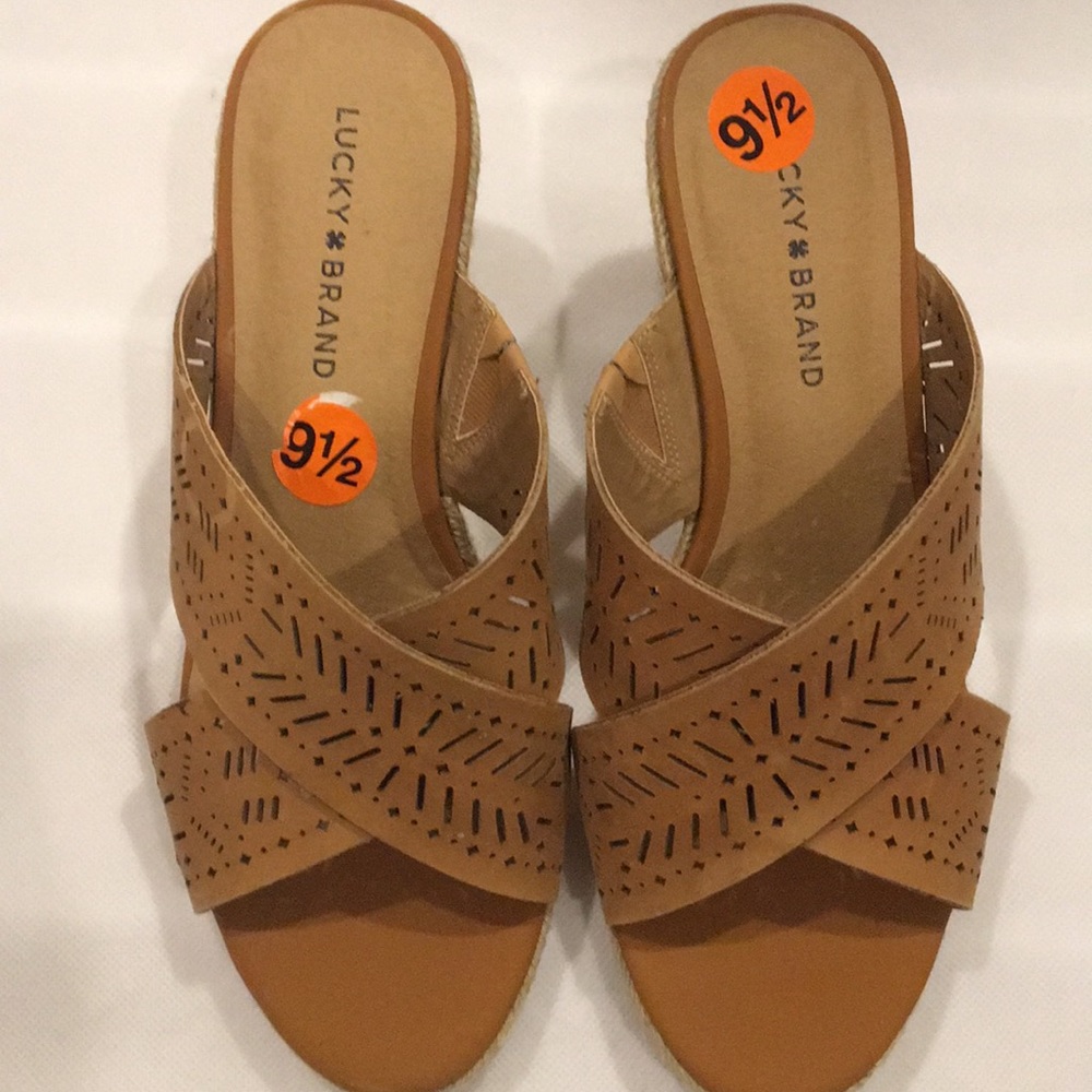Lucky brand size 91/2 wedge